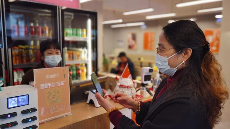智能保姆机器人：揭秘家庭护理新趋势**